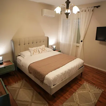 Grandpa House - App.3 Tirana