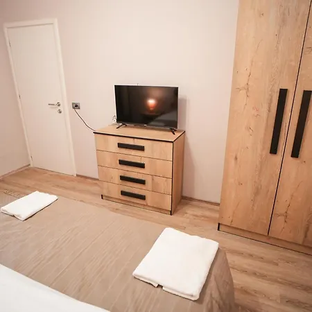 Apartment Grandpa House - App.3 Tirana