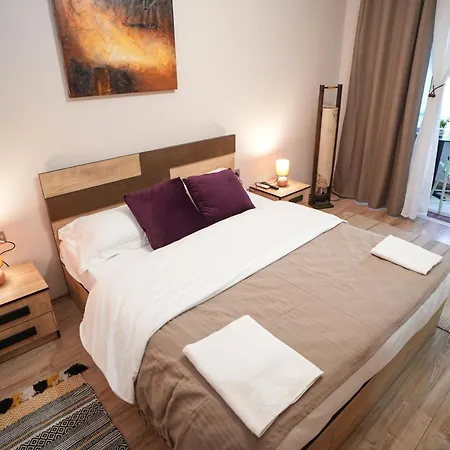 Grandpa House - App.3 * Tirana